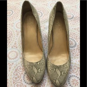 Cole Haan Cream Color Snake Print Pumps 9B